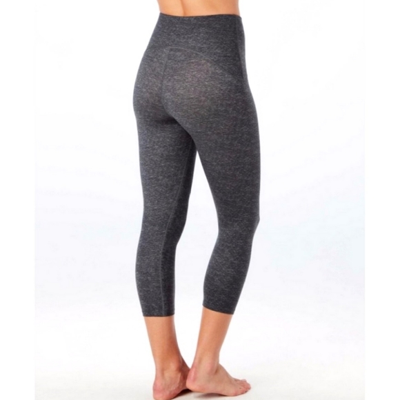 SPANX Active Cropped Compression Leggings Womens Plus Size 2X - Picture 3 of 5